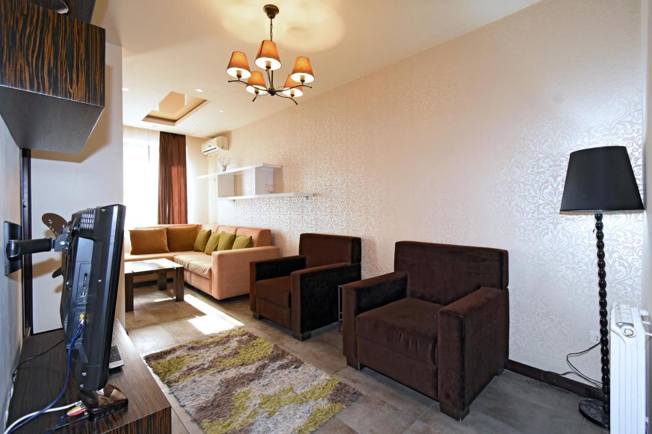 Galaxy Inn Luxury Hostel In Center Jerevan Eksteriør bilde